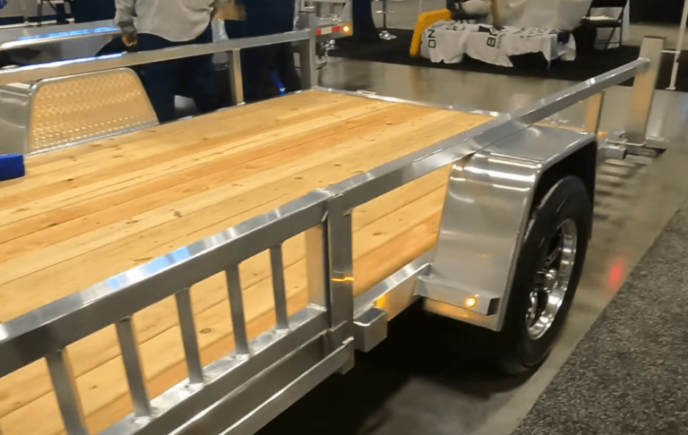 How to Clean Aluminum Trailers